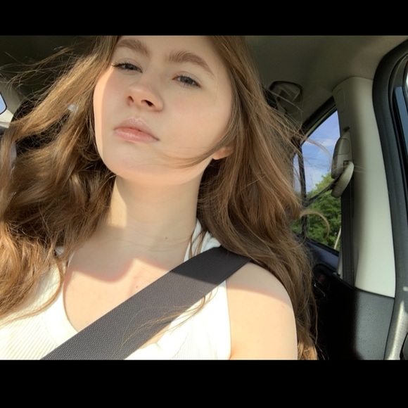 Meet your Posher, Taylor - Picture 1 of 1